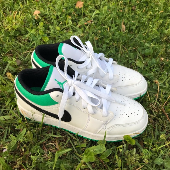 AIR JORDAN 1 LOW (GS) 4.5 YOUTH - Picture 3 of 16